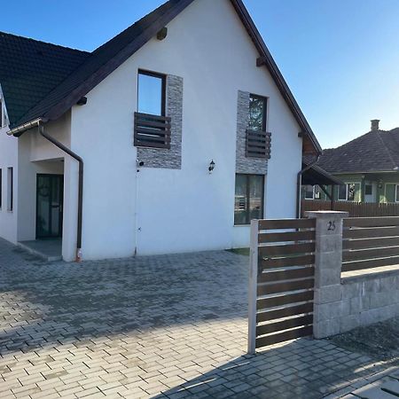Fenyo Apartman House I Odorheiu Secuiesc Ngoại thất bức ảnh